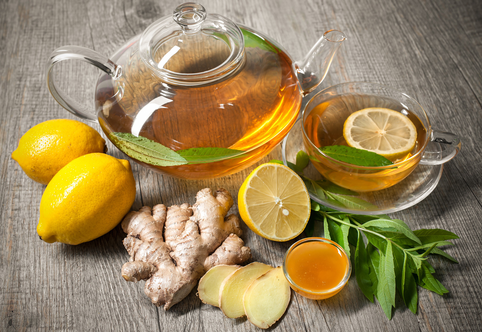 Tea with honey or ginger